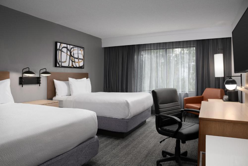 Queen Room with Two Queen Beds interior